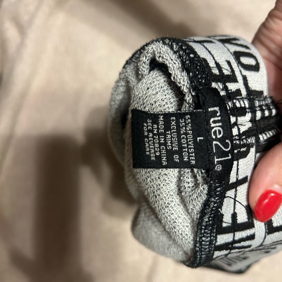 XL Rue21 Shorts - Picture 3 of 4